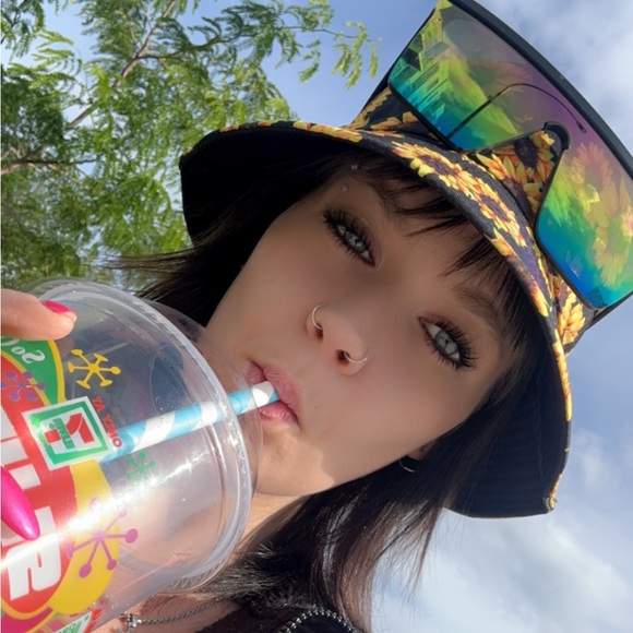 tiffanylakusta